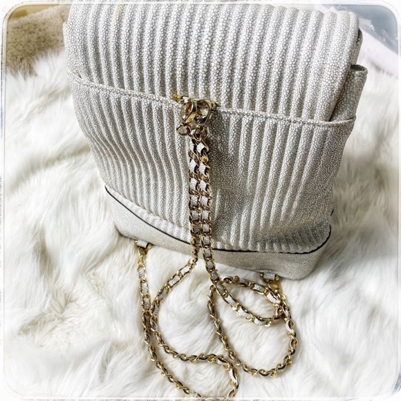 Henri Bendel No 7 Stringray Silver Convertible Backpack - Picture 2 of 11